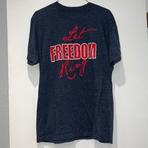 Crossfit Mayhem “let freedom ring” t-shirt. Good condition. Size large.